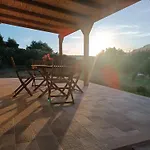 Bombarde Natural House